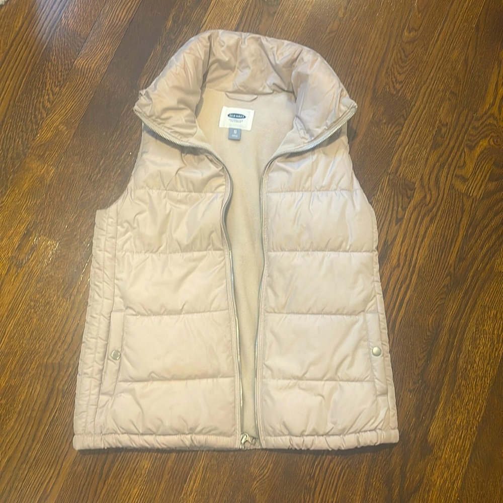 Old Navy fleece line puffer vest.  Tan size xs with pockets.